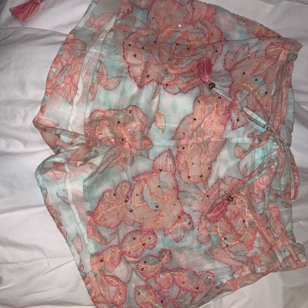 Shorts - Picture 2 of 2